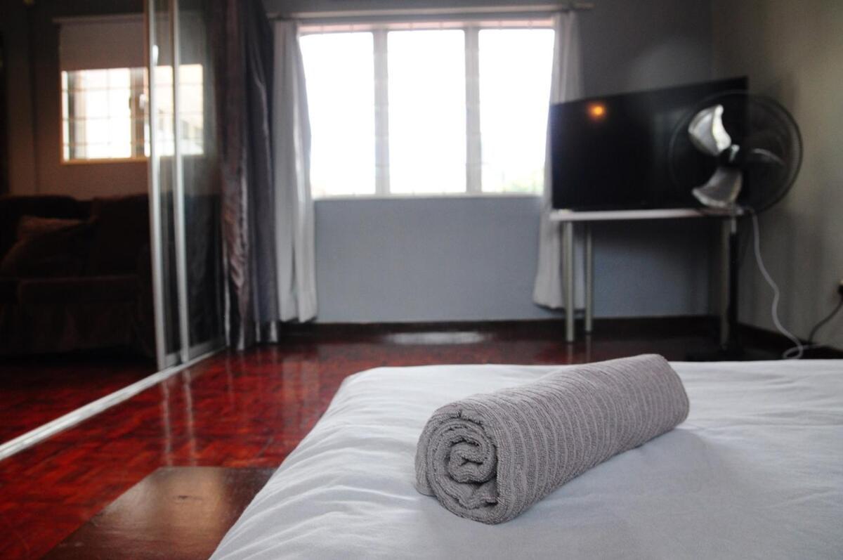 Grayhaus Spacious Bungalow & Garden Villa - Ss3 Petaling Jaya, Near Sunway - Stay Only No Events Экстерьер фото